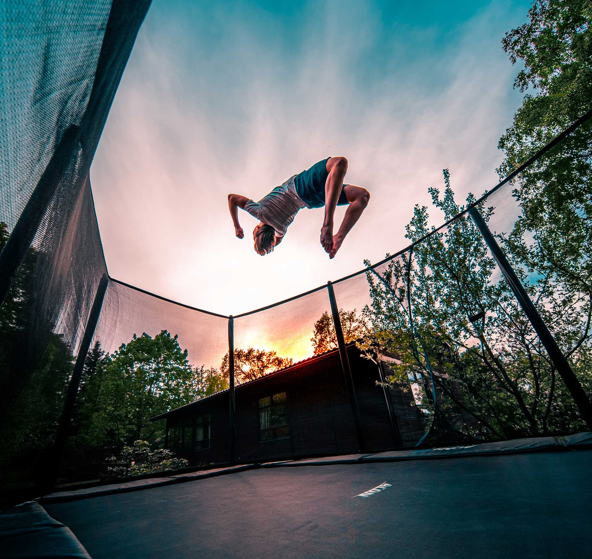 How to a backflip on a trampoline – Tips for – Acon EU