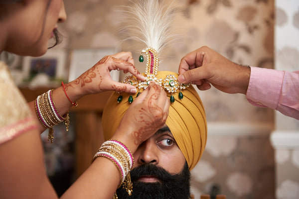yellow sikh wedding turban