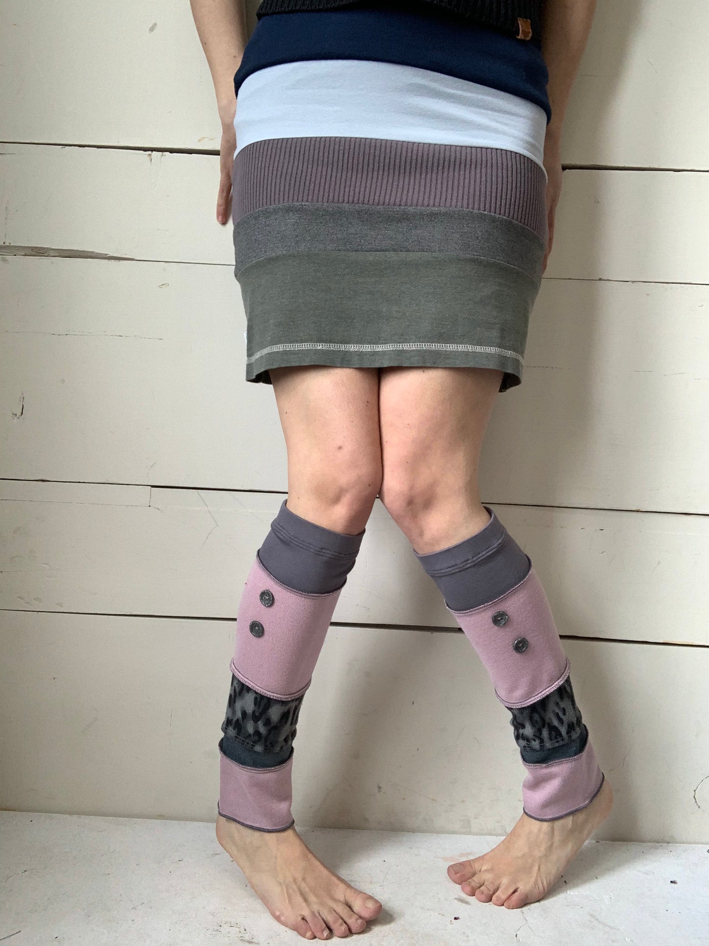 Light pale mauve, black and leopard