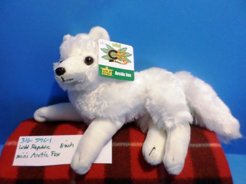 wild republic arctic fox