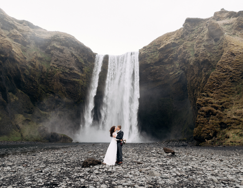 tips for planning a destination wedding. 