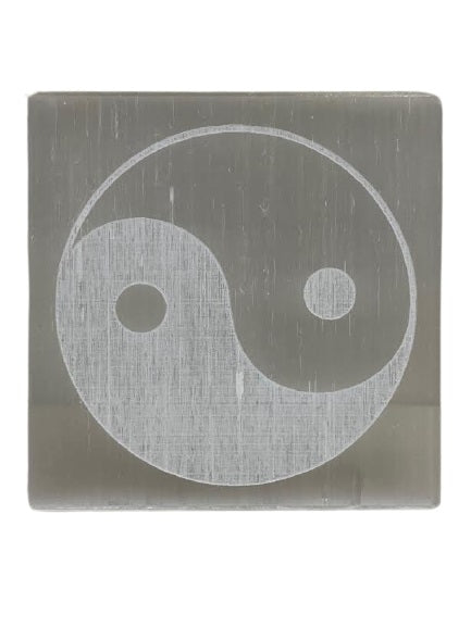 Selenite Charging Plate with Ying Yang Engraving 8cm