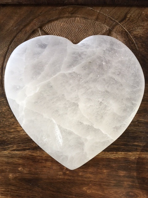 Selenite Heart Charging Plate 15cm