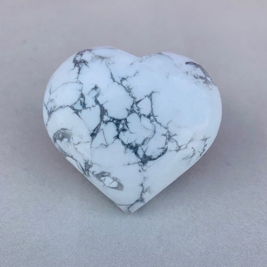 HOWLITE HEART