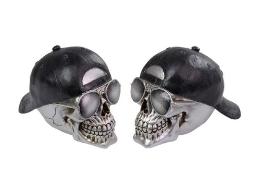 SKULL SILVER WITH SUNNIES & HAT 18CM
