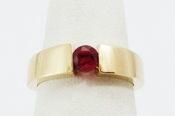 bague moderne or jaune rubis