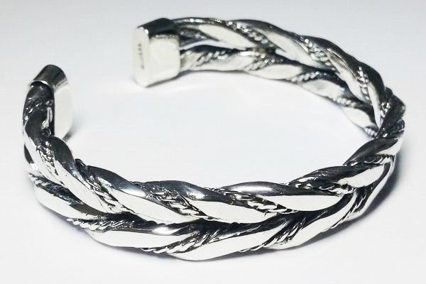 bracelet rigide ouvert en argent pour femme