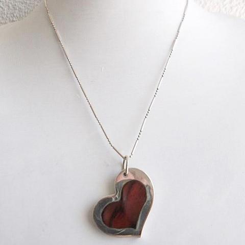 pendentif coeur en bois et argent