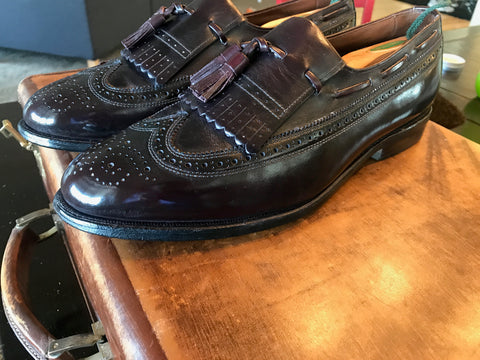 Smooth mirror shine toe on wingtip loafers