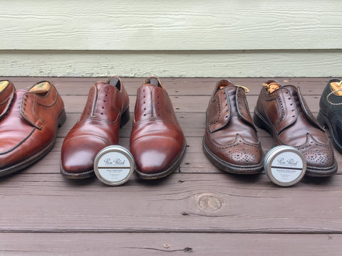 Middle of the shoe and polish line-up