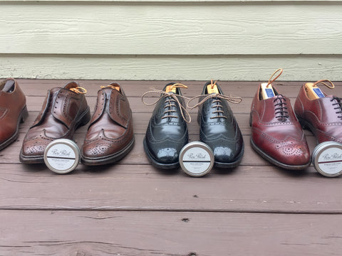 Right side of the shoe and polish line-up