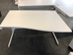 1400mm White Wave Desk