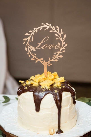 Rustic Stable Wedding Cake 