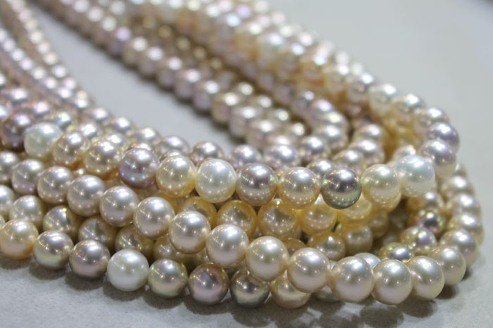 metallic Pearls