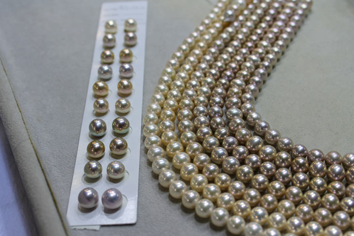 metallic Pearls