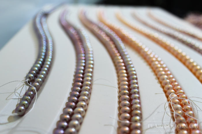 graduated, metallic pearl strands