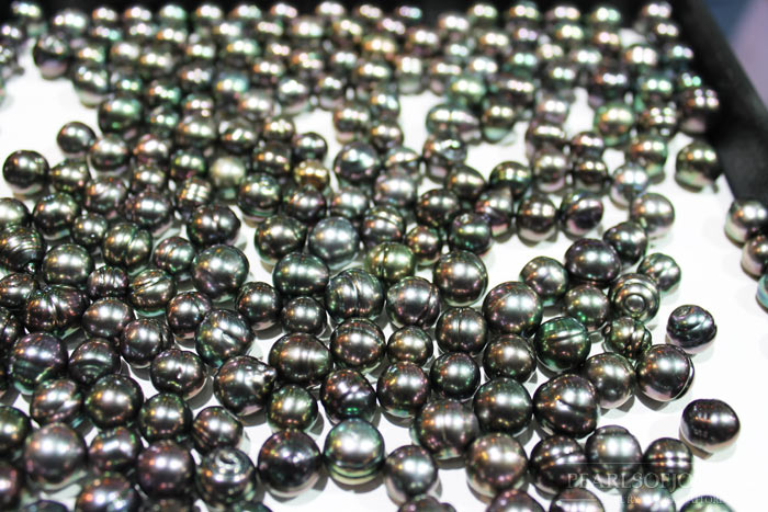 stunning close up of Tahitian pearls