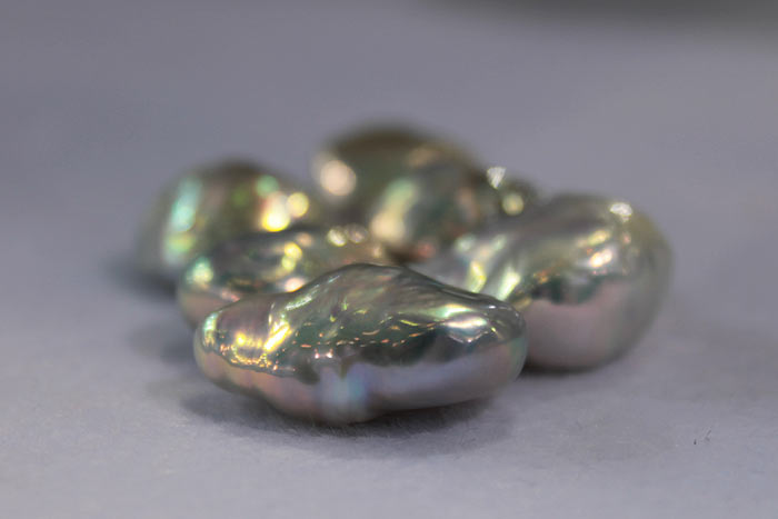 close up of the Souffle pearls