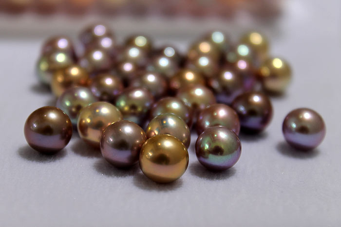 metallic pearls with the various purple pearls