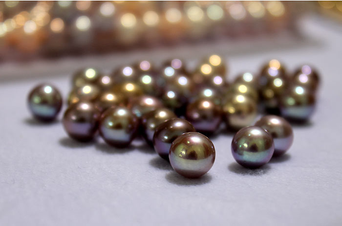 dark purple metallic freshwater pearls