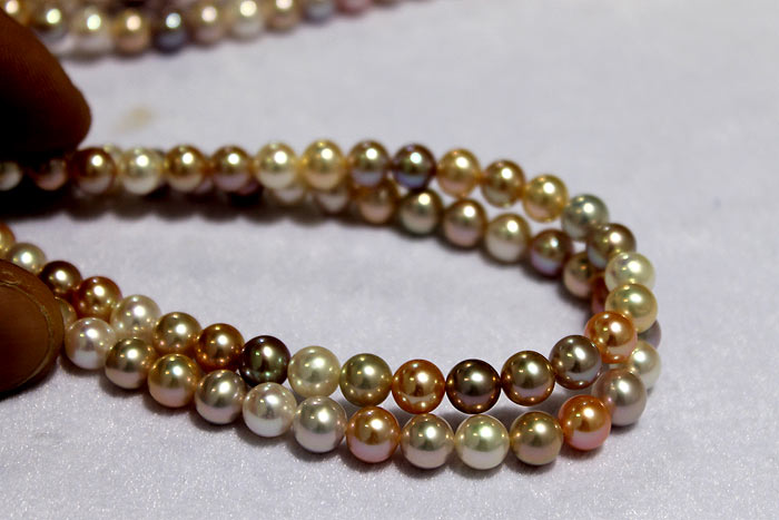 beautiful variety of colors in two round pearl strand