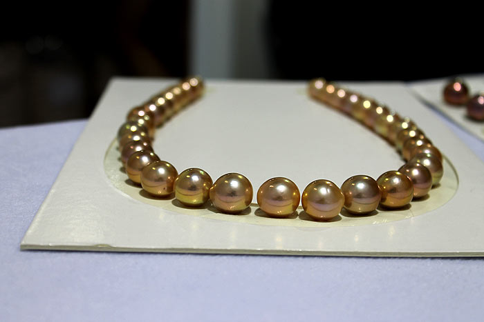 golden Edison pearl necklace