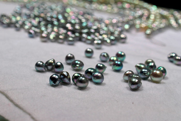 dark colored baroque Akoya pearls