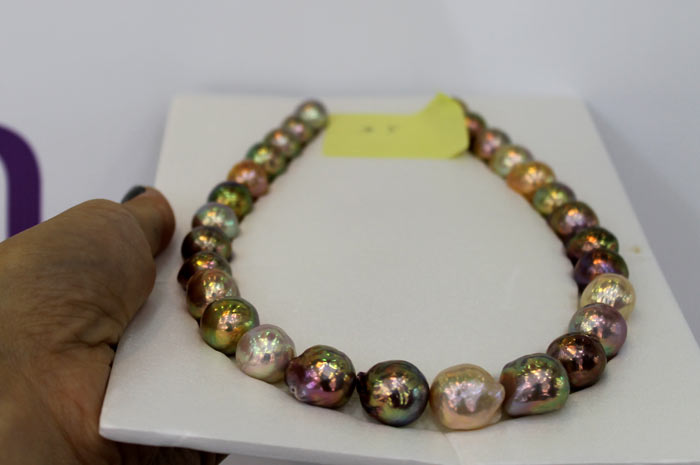 multicolored Holy Grail ripple pearl strand
