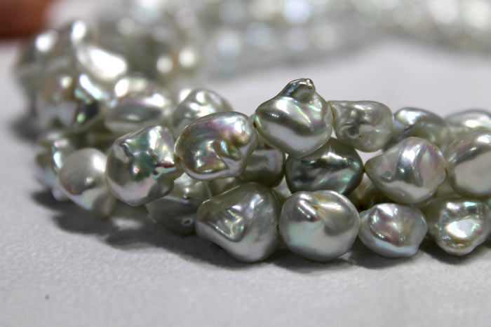 close up of the silver Keshi pearl strands