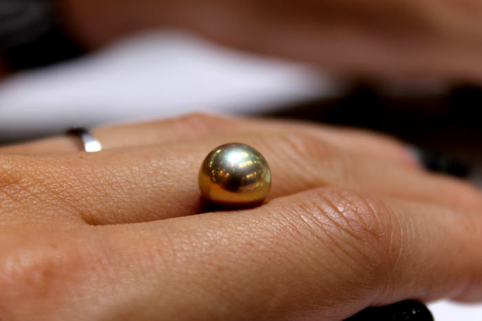 a metallic pearl for a pearl ring
