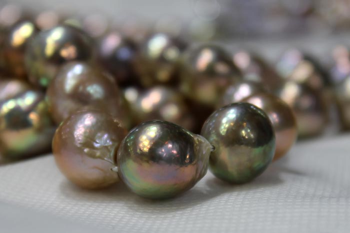 close up of the big ripple pearls