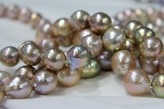 colorful ripple pearls