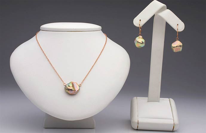 a beautiful custom set of souffle pearls