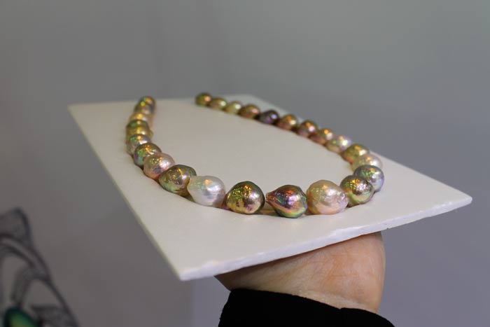 Holy grail ripple pearl necklace