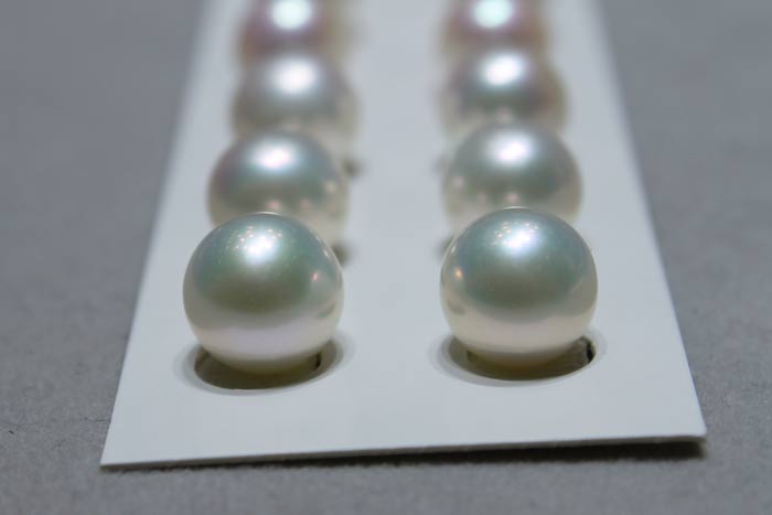 matched metallic pearl for earrings