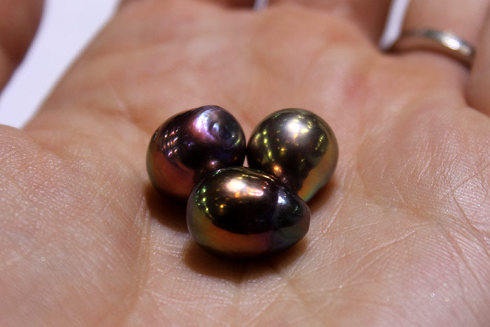 the crazy colors possible with freshwater pearls