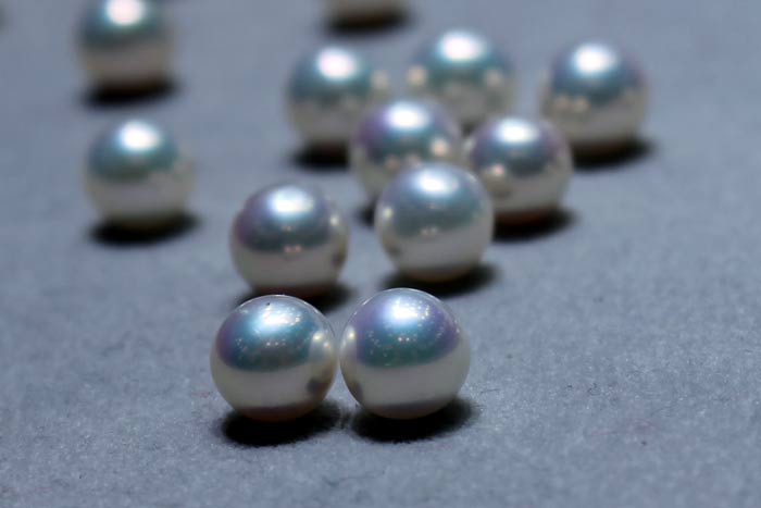 metallic freshwater pearls
