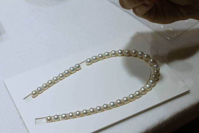 freshwater white pearl necklace