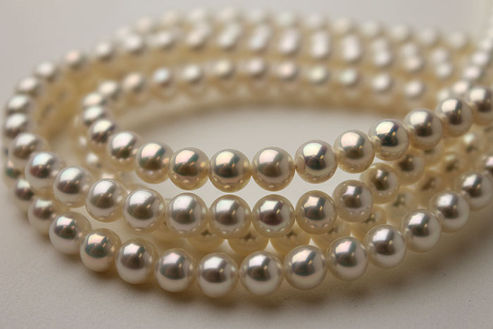 metallic pearl strands close up