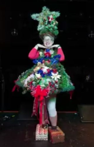 diy-christmas-tree-outfit-contest-winner
