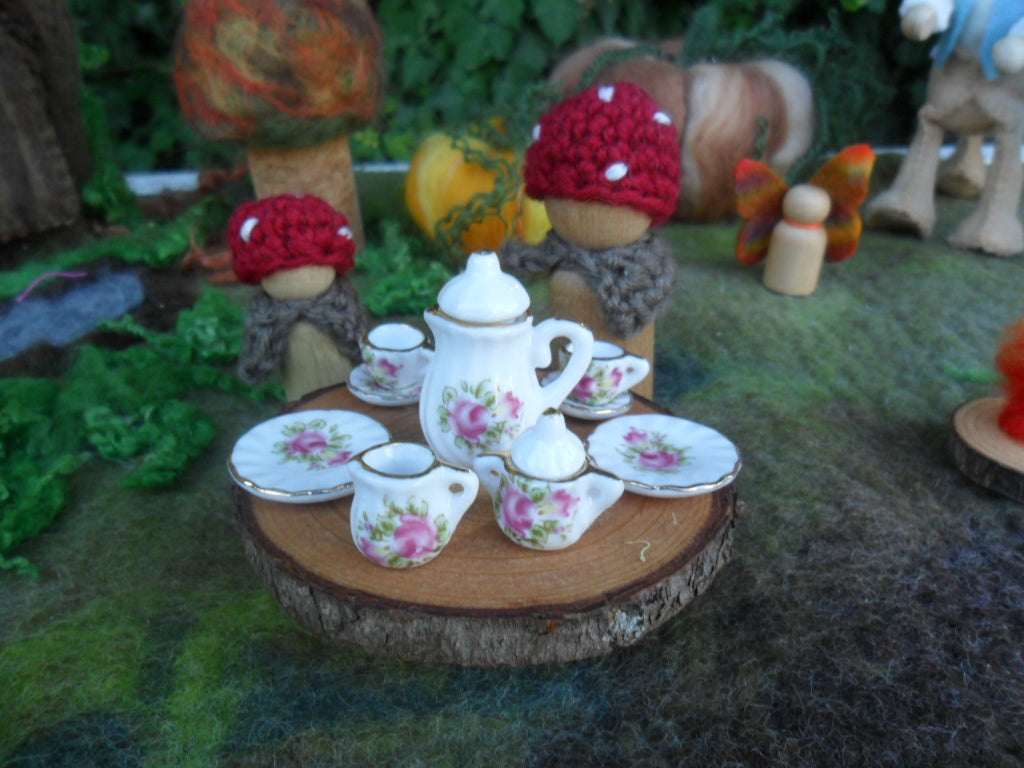 dolls tea set