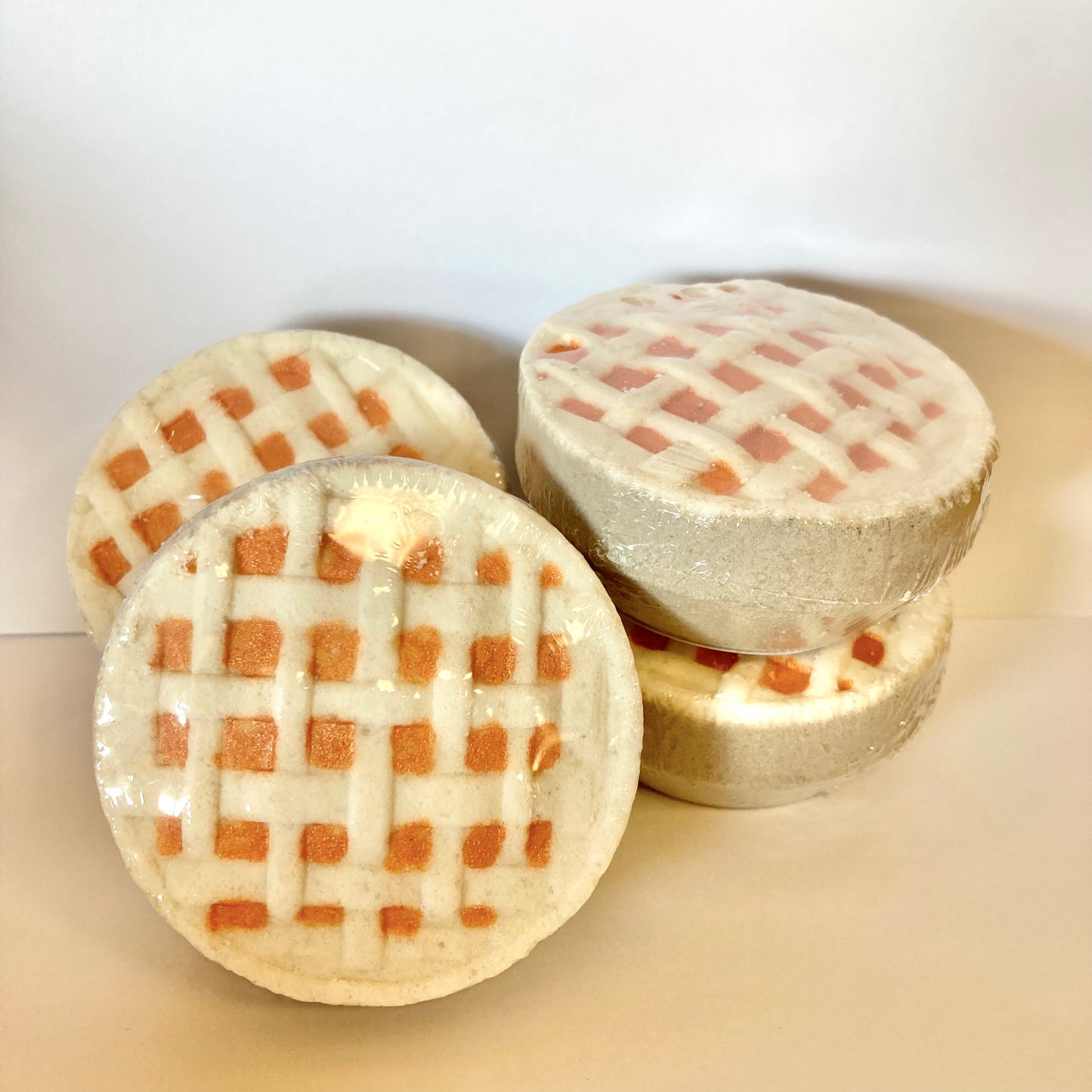 Peach Pie Fizzy & Foamy Bath Bomb