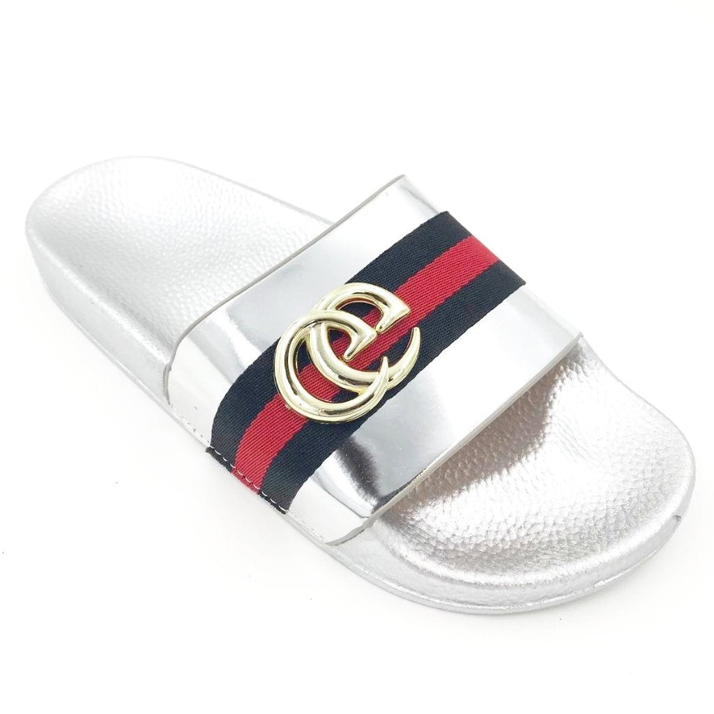 womans gucci sliders