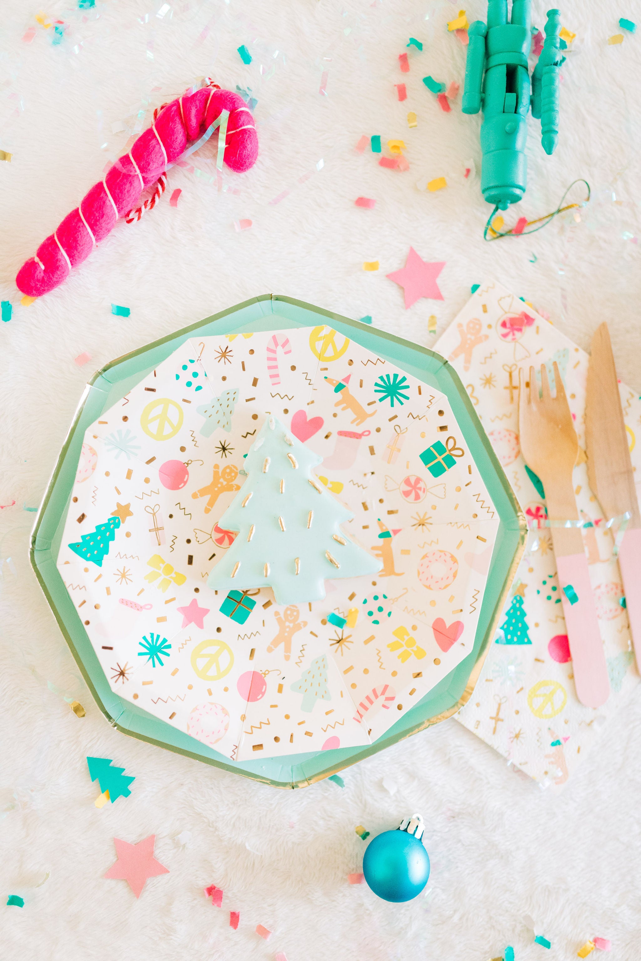 merry and bright christmas plates 