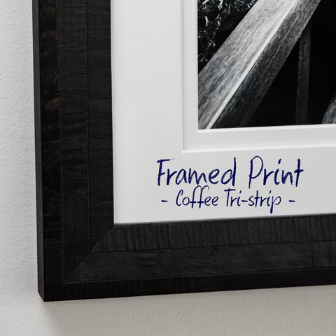 coffee tri-stripe frame wall art detail image showing the close up view of the frame corner and the wooden moulding