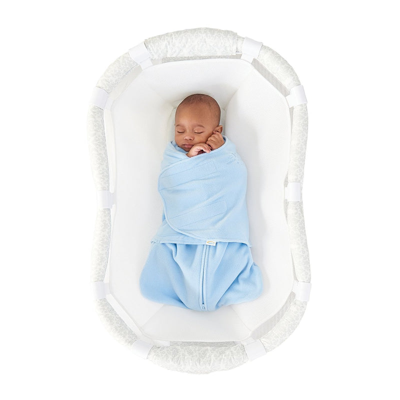 baby sleeping in halo bassinest