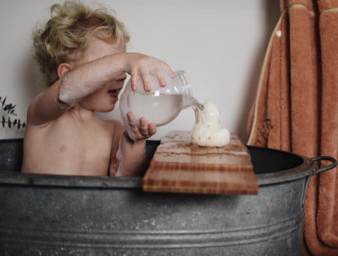 Ten Ways to Make Bathtime Fun for Preschoolers_Cuddledry.com