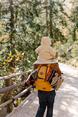 kid and dad backpacking 