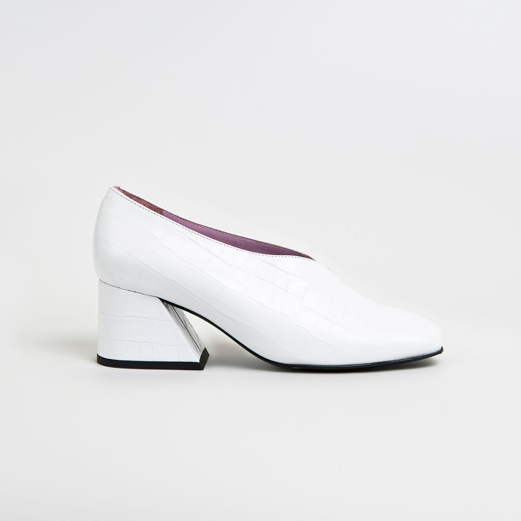 white mid heel shoes