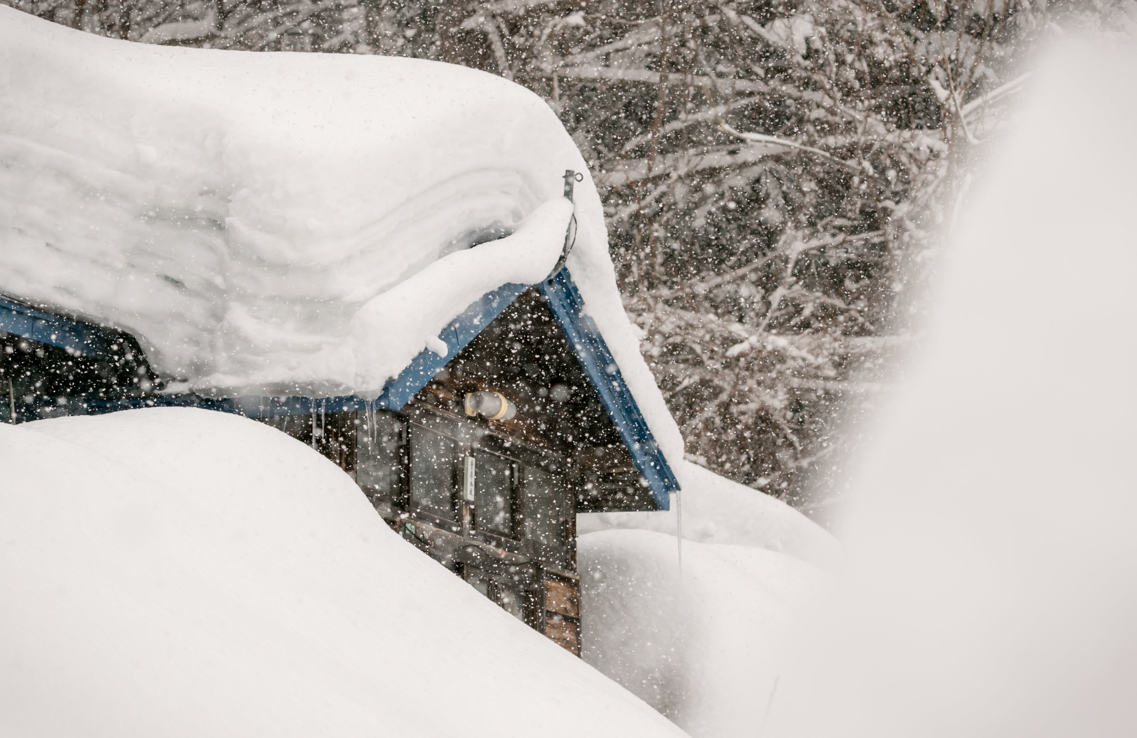 snowy roof in Japan